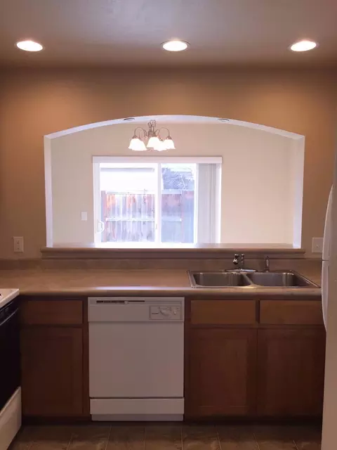 320 Live Oak Loop, Central Point, OR 97502 photo 7