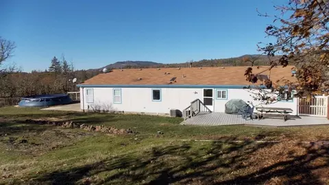 1894 S Obenchain Rd, Eagle Point, OR 97524 photo 12