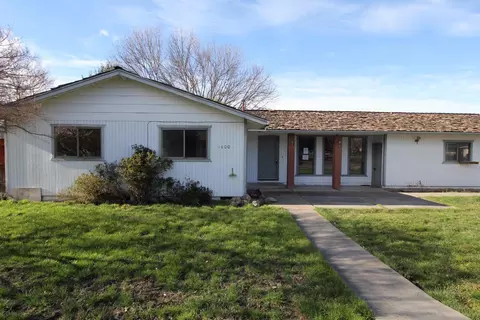 1600 Daniel St, Central Point, OR 97502 photo 1
