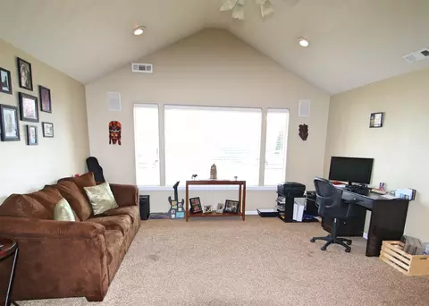 717 Mountain Ave, Central Point, OR 97502 photo 5