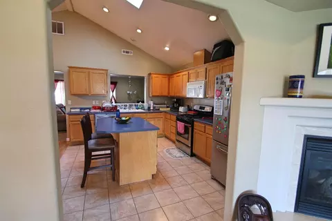 717 Mountain Ave, Central Point, OR 97502 photo 6