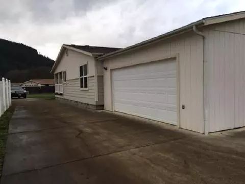 309 Outback Ln, Glendale, OR 97442 photo 4