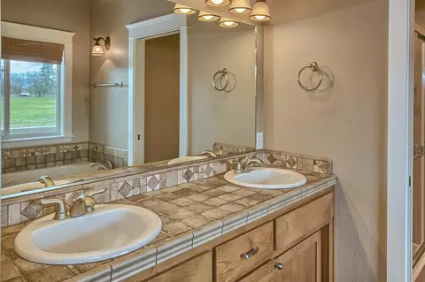 24 Morel Ct, Eagle Point, OR 97524 photo 23
