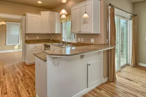 24 Morel Ct, Eagle Point, OR 97524 photo 11