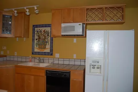 411 Green Tree Loop, Grants Pass, OR 97527 photo 4