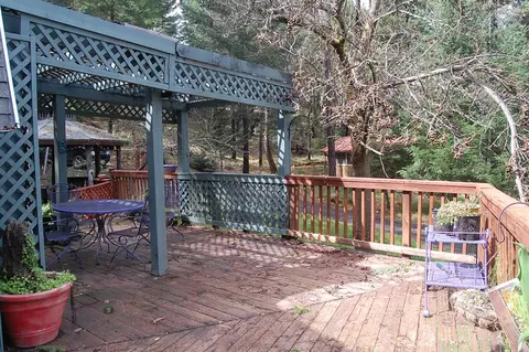 411 Green Tree Loop, Grants Pass, OR 97527 photo 25