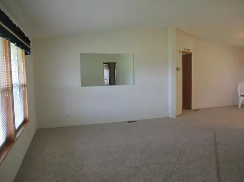 1581 Summit Loop, Grants Pass, OR 97527 photo 3