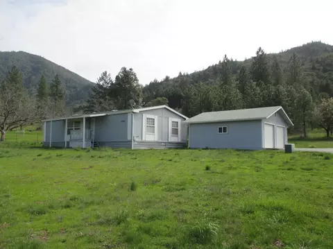 1581 Summit Loop, Grants Pass, OR 97527 photo 1