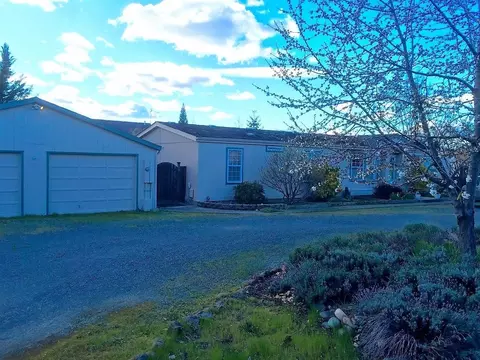 690 Cherry St, Medford, OR 97501 photo 1
