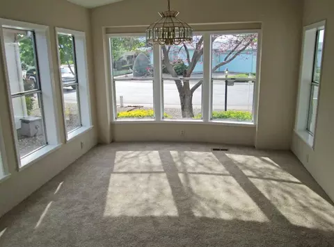 555 Freeman Rd #75, Central Point, OR 97502 photo 2