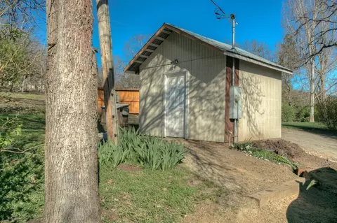 830 Dahlia Ter, Eagle Point, OR 97524 photo 16