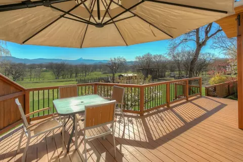 830 Dahlia Ter, Eagle Point, OR 97524 photo 5