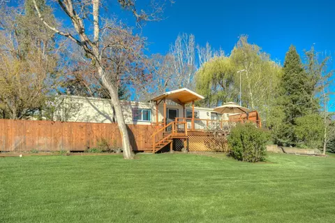 830 Dahlia Ter, Eagle Point, OR 97524 photo 13