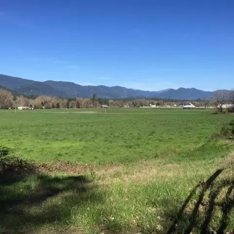 5805 Evans Creek Rd, Rogue River, OR 97537 photo 2