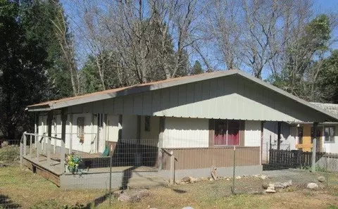 136 Tracy Ln, Cave Junction, OR 97523 photo 1