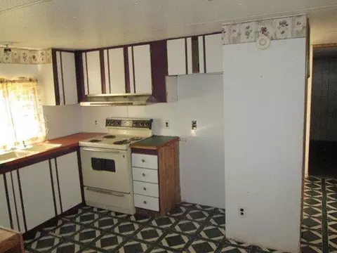 136 Tracy Ln, Cave Junction, OR 97523 photo 5