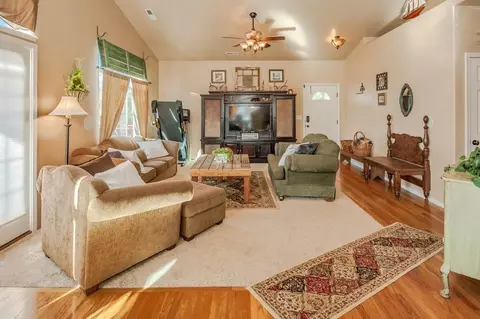 531 Winston Ct, Eagle Point, OR 97524 photo 6