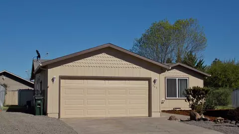 246 Tierra Cir, Eagle Point, OR 97524 photo 1
