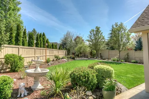 9 Aspen Ct, Eagle Point, OR 97524 photo 6