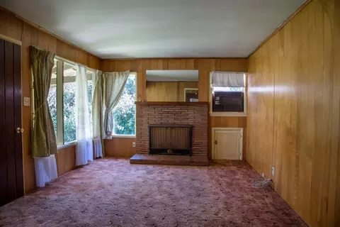 3519 Grant Rd, Central Point, OR 97502 photo 2