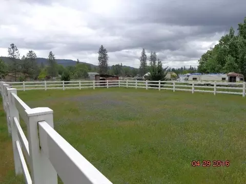 260 Long Branch Rd, Eagle Point, OR 97524 photo 27