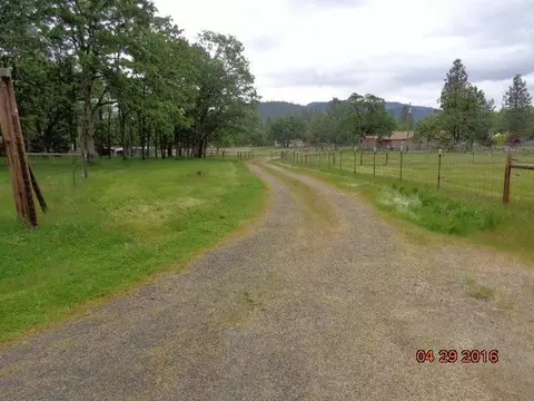 260 Long Branch Rd, Eagle Point, OR 97524 photo 31