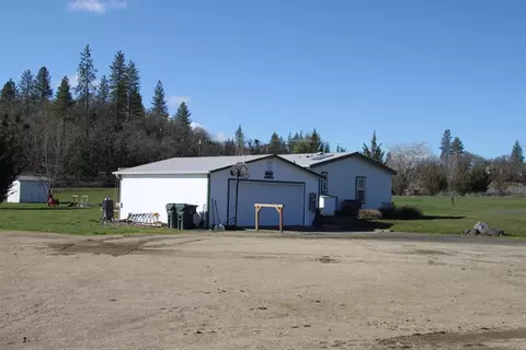 108 Greenleaf Dr, Eagle Point, OR 97524 photo 4
