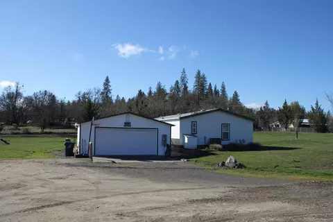 108 Greenleaf Dr, Eagle Point, OR 97524 photo 1