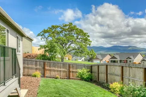 931 Crystal Dr, Eagle Point, OR 97524 photo 21