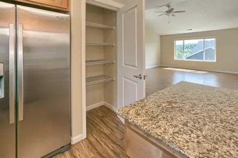931 Crystal Dr, Eagle Point, OR 97524 photo 10