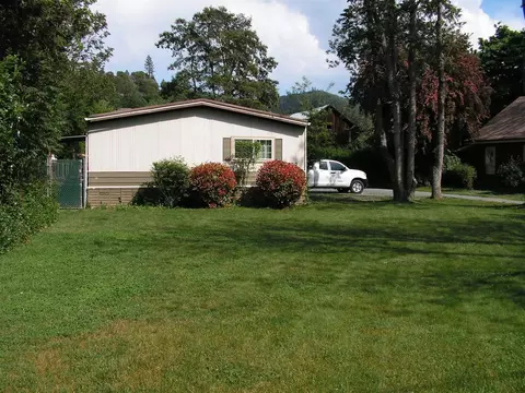 608 Pine St, Rogue River, OR 97537 photo 9