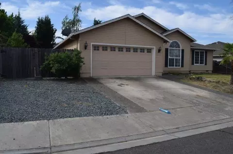 2614 Devonshire Pl, Central Point, OR 97502 photo 2