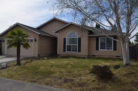 2614 Devonshire Pl, Central Point, OR 97502 photo 1