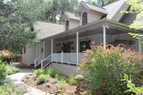 4895 Rogue River Dr, Eagle Point, OR 97524 photo 4
