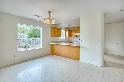 230 Jared Ct, Phoenix, OR 97535 photo 8