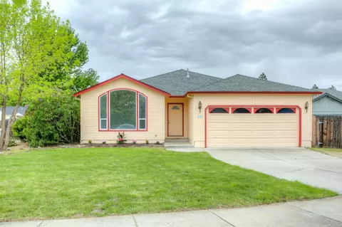 230 Jared Ct, Phoenix, OR 97535 photo 2