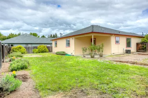 230 Jared Ct, Phoenix, OR 97535 photo 18