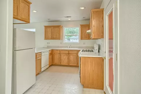 230 Jared Ct, Phoenix, OR 97535 photo 9