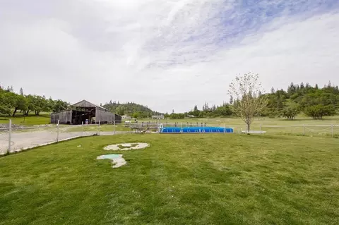 1083 Ironwood Dr, Eagle Point, OR 97524 photo 15