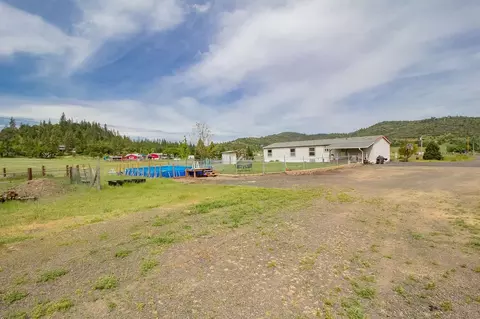 1083 Ironwood Dr, Eagle Point, OR 97524 photo 19