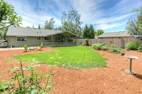 756 Talbot, Eagle Point, OR 97524 photo 32