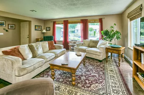 756 Talbot, Eagle Point, OR 97524 photo 4