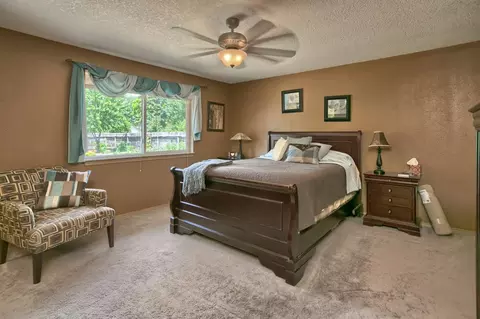 756 Talbot, Eagle Point, OR 97524 photo 17