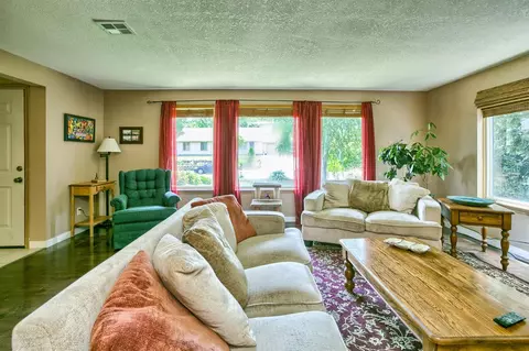 756 Talbot, Eagle Point, OR 97524 photo 6