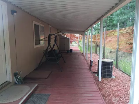 203 Kitty Dr, Eagle Point, OR 97524 photo 6