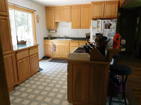5685 Holland Loop Rd, Cave Junction, OR 97523 photo 7