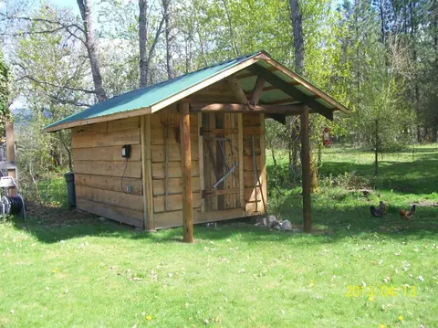 5685 Holland Loop Rd, Cave Junction, OR 97523 photo 18