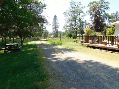 5685 Holland Loop Rd, Cave Junction, OR 97523 photo 5