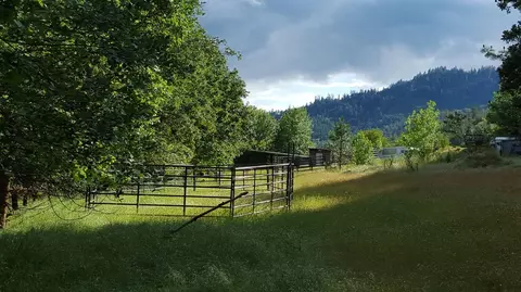 18818 Evans Creek Rd, Rogue River, OR 97537 photo 13