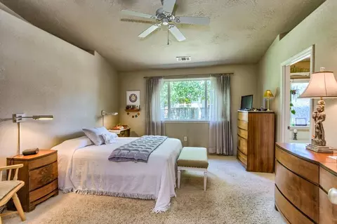 131 Aberdeen Ln, Eagle Point, OR 97524 photo 13